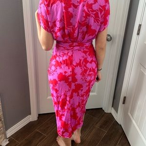 Scrunchy, button up and tie dress.